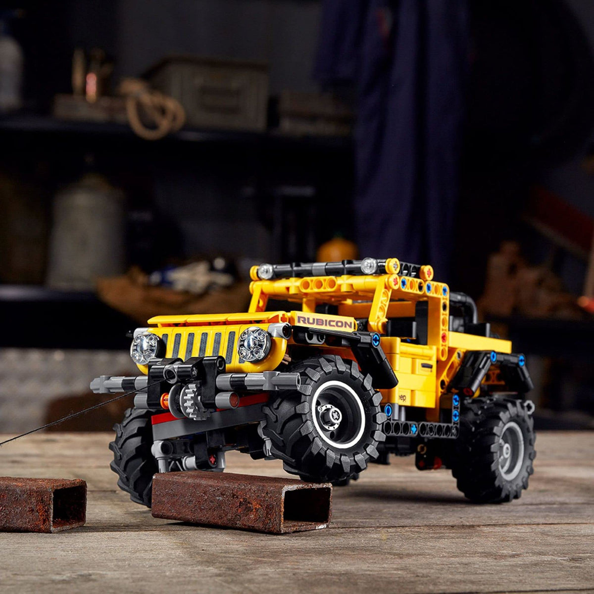 4x4 Off Roader SUV Model Building Kit B68025