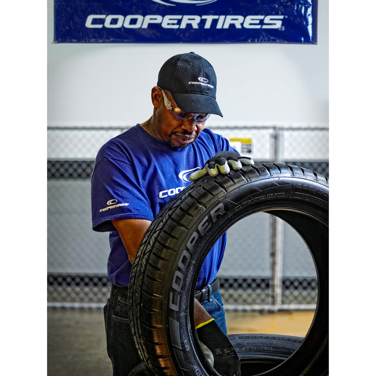 All-Season 275/60R20 115T Tire N63285